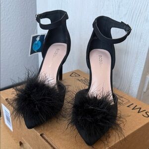 BCBG Women's Black Feathered Heels
